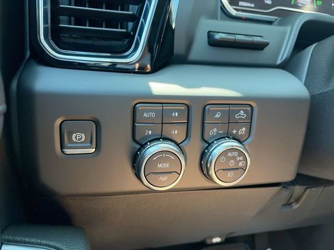 Certified 2024 GMC Sierra 2500 Denali w/ Denali Reserve Package AWD/4WD image 26