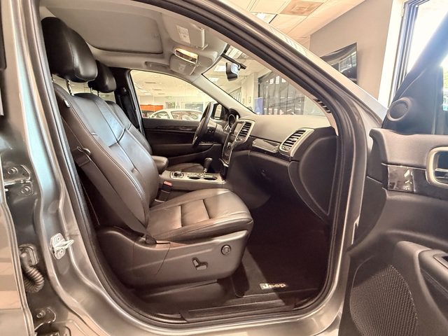 Used 2012 Jeep Grand Cherokee Laredo AWD/4WD image 9
