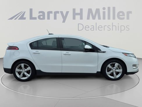 Used 2015 Chevrolet Volt FWD image 6