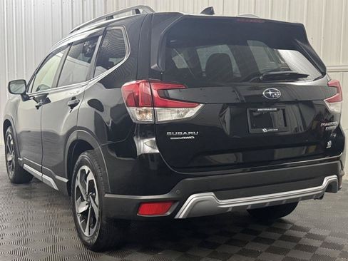Used 2022 Subaru Forester Touring AWD/4WD image 3