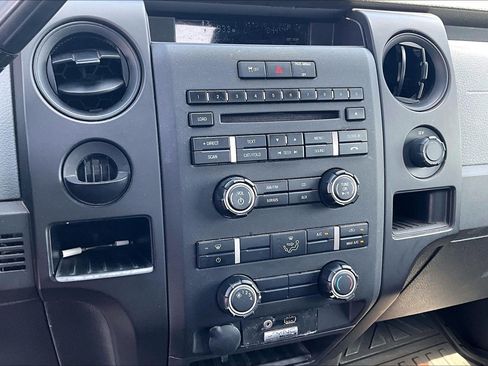 Used 2013 Ford F150 XL w/ Mid Equipment Group RWD image 30