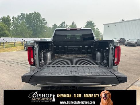 Used 2024 GMC Sierra 1500 SLT AWD/4WD image 7