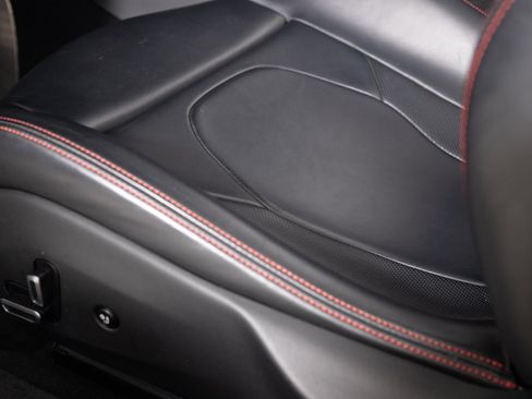 Used 2019 Ferrari Portofino RWD image 51