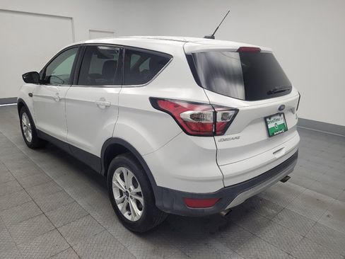 Used 2017 Ford Escape SE image 5
