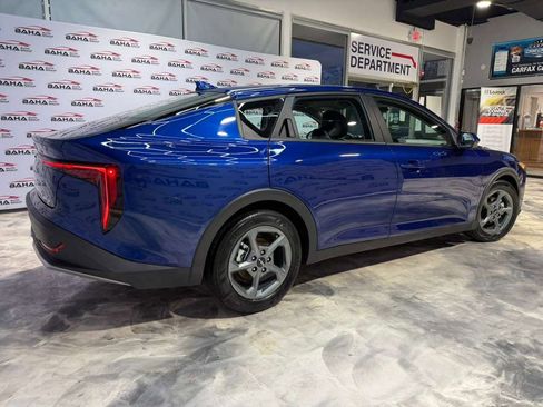 Used 2025 Kia K4 LXS image 8