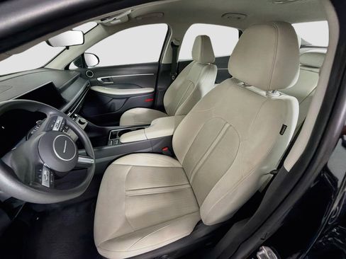 Used 2025 Hyundai Sonata SEL FWD image 13