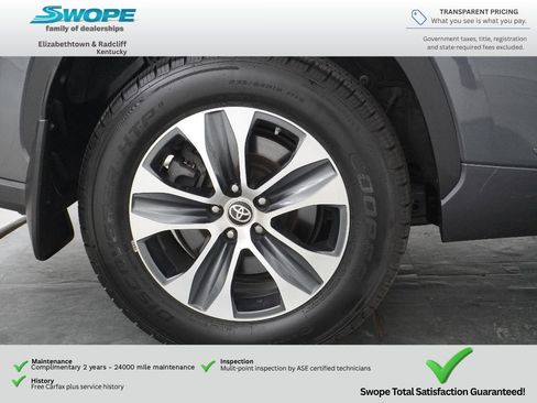 Used 2021 Toyota Highlander XLE AWD/4WD image 32