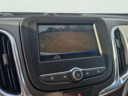 Used 2020 Chevrolet Equinox LS AWD/4WD image 24
