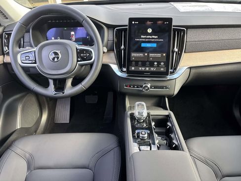Used 2026 Volvo XC90 B5 Plus w/ Protection Package Premier AWD/4WD image 29