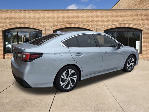 Used 2021 Subaru Legacy Premium image 3