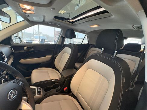 New 2026 Hyundai Venue SEL image 20