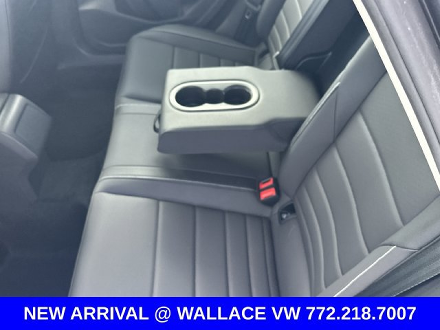 Certified 2024 Volkswagen Jetta SE w/ Panoramic Sunroof Package FWD image 14