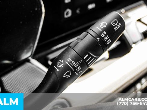 Used 2025 Chevrolet TrailBlazer LT image 35