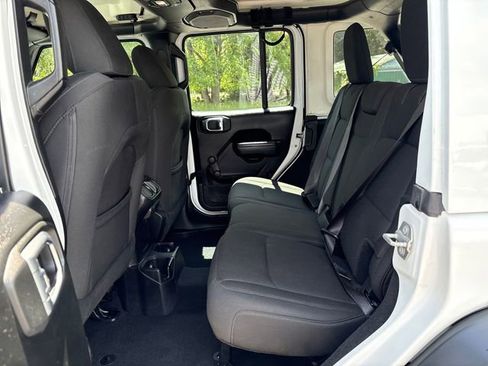 Used 2018 Jeep Wrangler Unlimited Sport AWD/4WD image 20