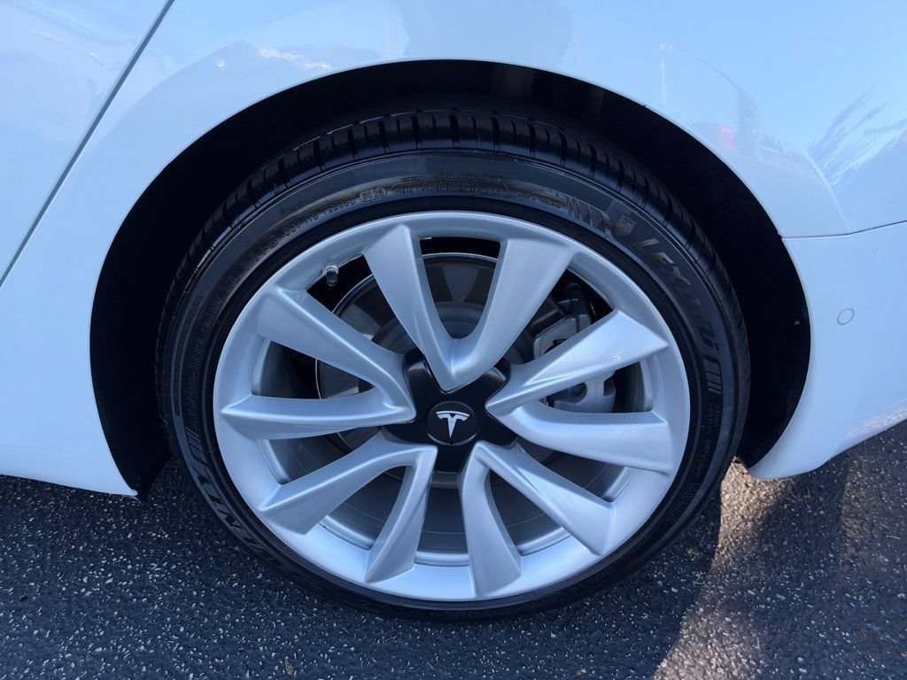 Used 2018 Tesla Model 3 Long Range RWD image 33