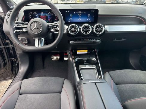 New 2026 Mercedes-Benz GLB 250 image 8