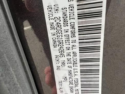 Used 2016 Dodge Grand Caravan R/T FWD image 32