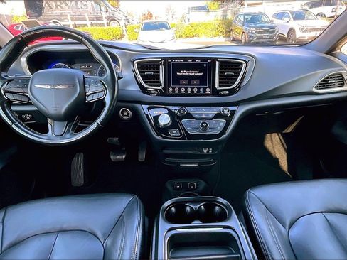 Used 2019 Chrysler Pacifica Touring Plus w/ S Appearance Package image 11