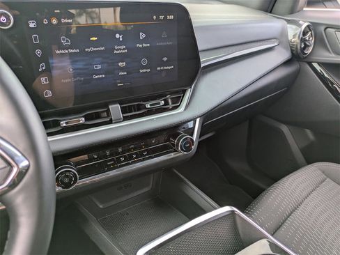 Used 2025 Chevrolet Equinox LT image 20