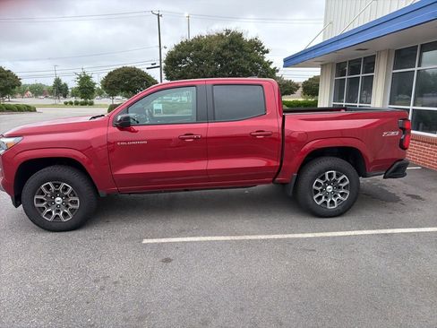 Used 2026 Chevrolet Colorado Z71 w/ Technology Package AWD/4WD image 2