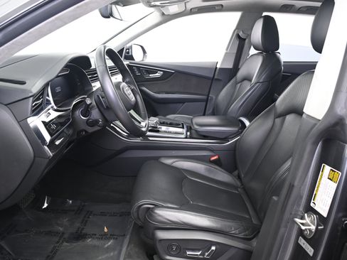 Used 2020 Audi Q8 Prestige w/ Prestige Package image 29