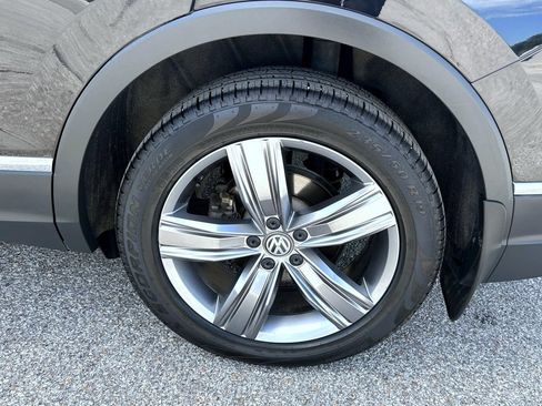 Used 2020 Volkswagen Tiguan SEL AWD/4WD image 22