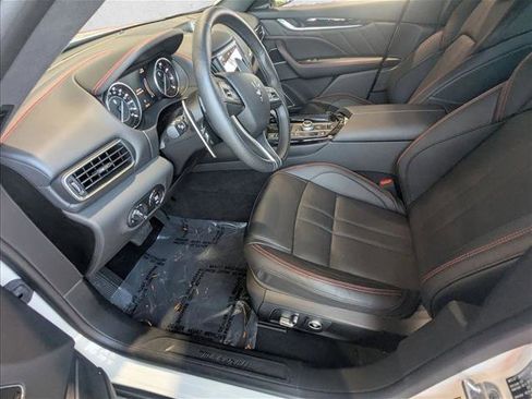 Used 2024 Maserati Levante GT Ultima AWD/4WD image 15