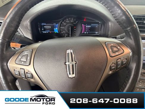 Used 2013 Lincoln MKX AWD image 14