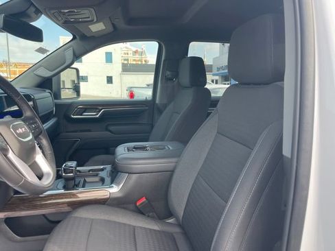 Used 2022 GMC Sierra 1500 Elevation w/ LPO, Elevation Black Package AWD/4WD image 15