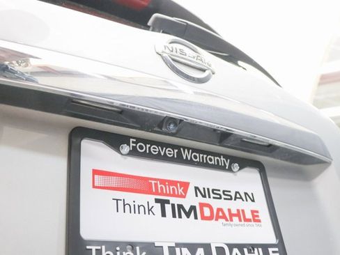 Used 2020 Nissan Pathfinder SL image 7