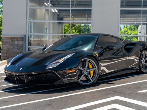 Used 2019 Ferrari 488 GTB RWD image 2