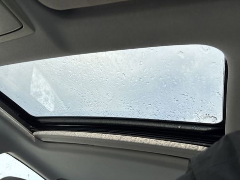 Used 2016 Honda Accord Touring image 5