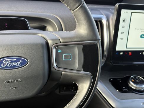 Certified 2025 Ford Expedition Max Platinum image 27