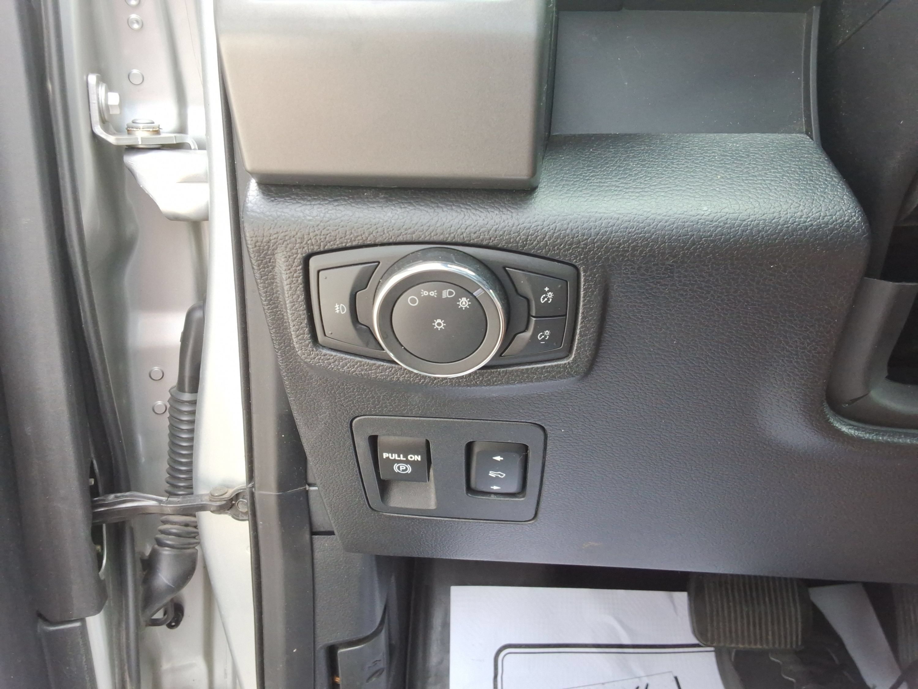 Used 2018 Ford Expedition XLT w/ Equipment Group 201A AWD/4WD image 21