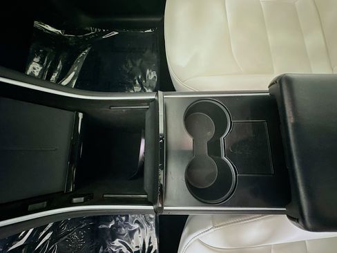 Used 2020 Tesla Model Y Long Range image 20