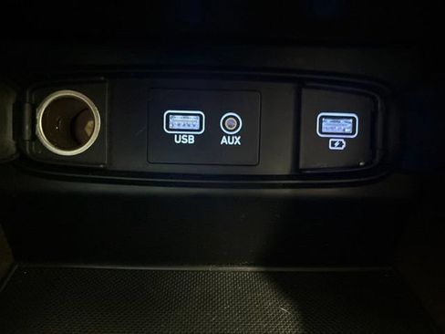 Used 2020 Hyundai Santa Fe SEL FWD image 21