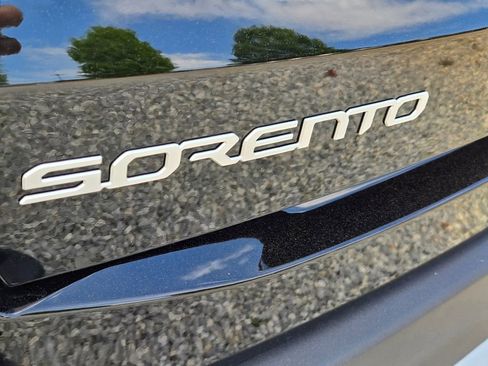 New 2026 Kia Sorento LX FWD image 12