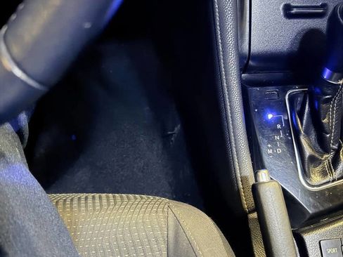 Used 2018 Toyota Corolla iM w/ Carpet Mat Package (TMS) image 16