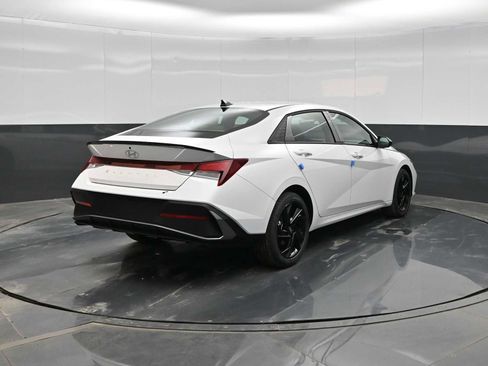 New 2026 Hyundai Elantra Sport image 7