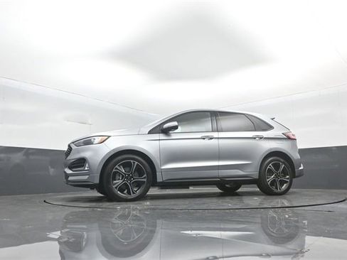 Certified 2020 Ford Edge ST image 36