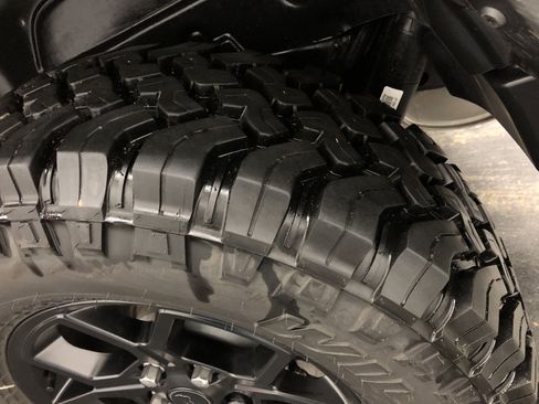 Certified 2024 Jeep Wrangler Willys image 21