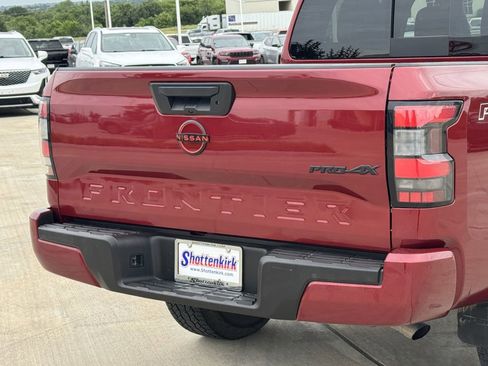 Used 2024 Nissan Frontier PRO-4X w/ Off-Road Protection Package AWD/4WD image 6