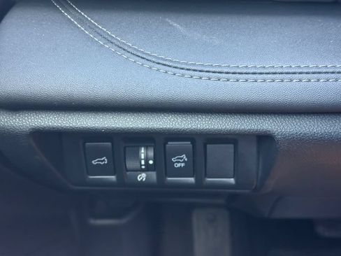 Used 2023 Subaru Outback Limited AWD/4WD image 32