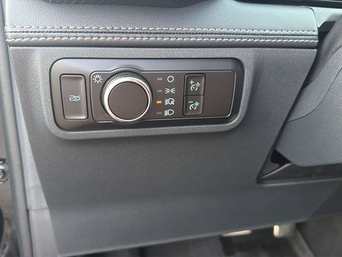 Used 2025 Ford Mustang GT Premium RWD image 16