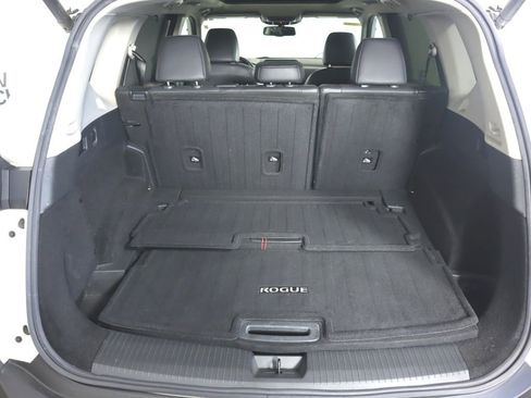Used 2021 Nissan Rogue Platinum image 33