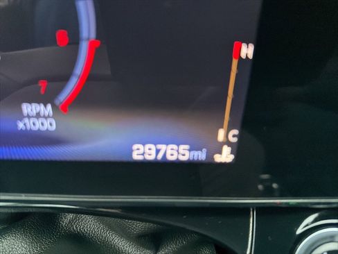 Used 2024 Chevrolet Trax RS w/ Sunroof Package image 21