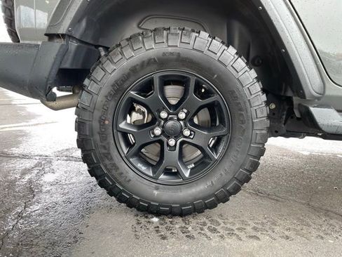 Used 2022 Jeep Wrangler Unlimited Sport AWD/4WD image 32
