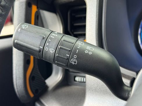 Used 2024 Ford Bronco Badlands image 9