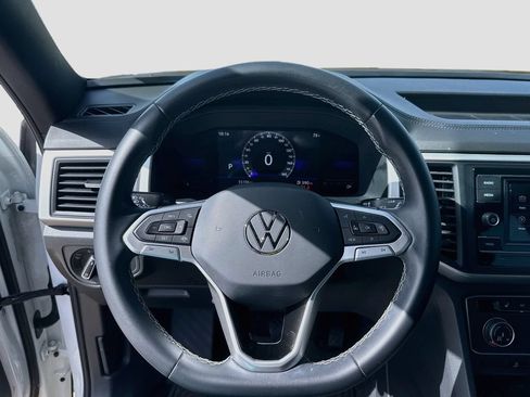 Used 2023 Volkswagen Atlas Cross Sport SE FWD image 13