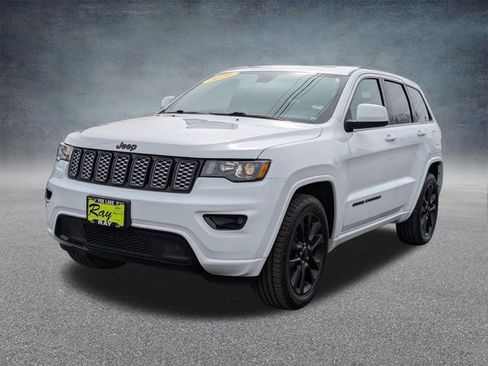 Used 2021 Jeep Grand Cherokee Laredo X image 8